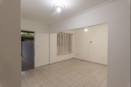 Casa à venda com 250m², 4 quartos e 3 vagasSala