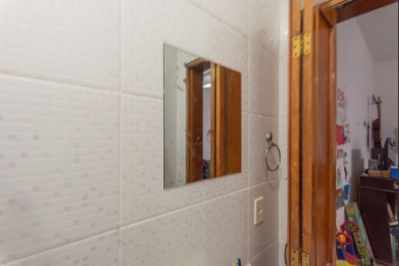 Casa à venda com 250m², 4 quartos e 3 vagasCasa 2- Banheiro