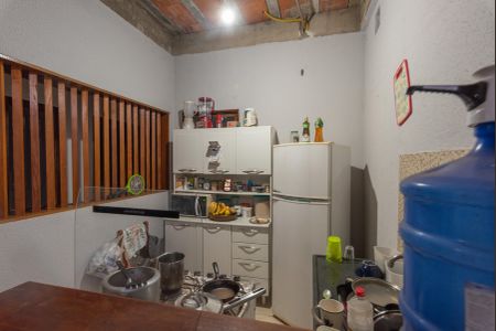 Casa à venda com 250m², 4 quartos e 3 vagasCasa 2- Cozinha