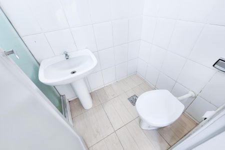 Banheiro de apartamento à venda com 1 quarto, 30m² em Laranjeiras, Rio de Janeiro