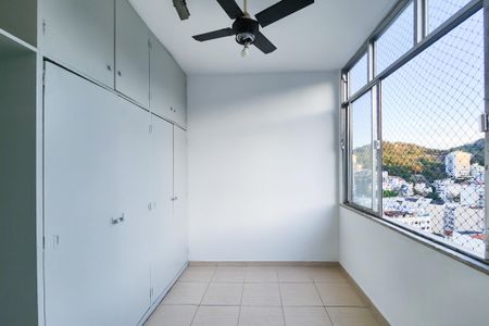 Quarto de apartamento à venda com 1 quarto, 30m² em Laranjeiras, Rio de Janeiro
