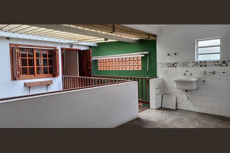 Casa à venda com 129m², 3 quartos e 2 vagasCorredor