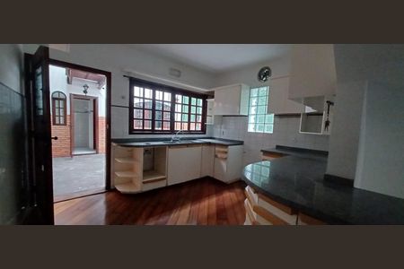 Casa à venda com 129m², 3 quartos e 2 vagasCozinha
