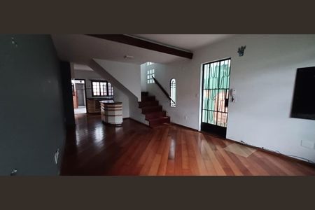 Sala de casa à venda com 3 quartos, 129m² em Campo Belo, São Paulo