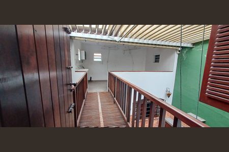 Casa à venda com 129m², 3 quartos e 2 vagasCorredor