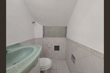 Casa de condomínio à venda com 80m², 2 quartos e 3 vagasLavabo