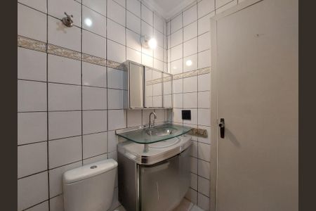 Casa de condomínio à venda com 80m², 2 quartos e 3 vagasBanheiro Social