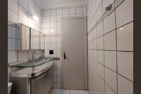Casa de condomínio à venda com 80m², 2 quartos e 3 vagasBanheiro Social