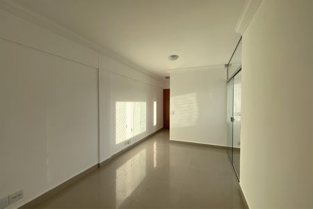 Sala de apartamento para alugar com 3 quartos, 80m² em Sagrada Família, Belo Horizonte