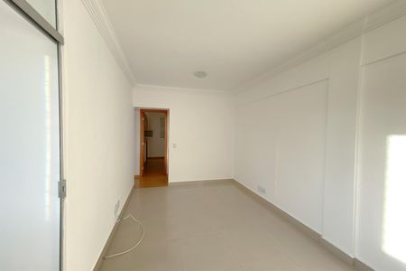 Sala de apartamento para alugar com 3 quartos, 80m² em Sagrada Família, Belo Horizonte