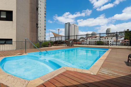 Apartamento à venda com 102m², 3 quartos e 2 vagas Apartamento à venda com 102m², 3 quartos e 2 vagasÁrea comum - Piscina