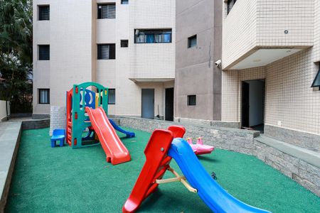 Apartamento à venda com 102m², 3 quartos e 2 vagas Apartamento à venda com 102m², 3 quartos e 2 vagasÁrea comum - Playground