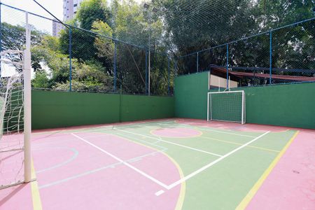 Apartamento à venda com 102m², 3 quartos e 2 vagas Apartamento à venda com 102m², 3 quartos e 2 vagasÁrea comum - Quadra esportiva