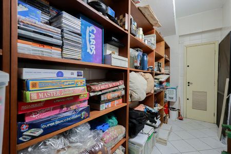 Apartamento à venda com 102m², 3 quartos e 2 vagas Apartamento à venda com 102m², 3 quartos e 2 vagasDepósito