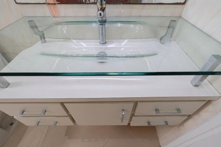 Apartamento à venda com 102m², 3 quartos e 2 vagas Apartamento à venda com 102m², 3 quartos e 2 vagasBanheiro Social