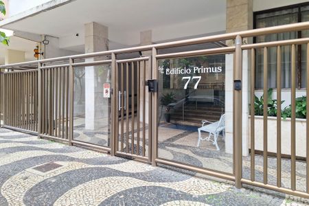 Apartamento à venda com 65m², 2 quartos e 1 vagaFachada