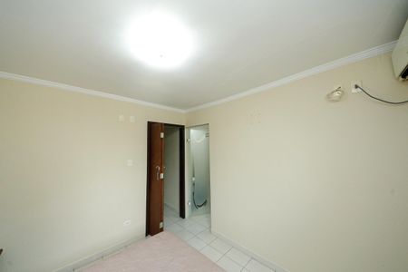 Casa de condomínio à venda com 190m², 3 quartos e 2 vagasSuíte