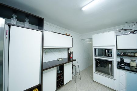 Casa de condomínio à venda com 190m², 3 quartos e 2 vagasCozinha