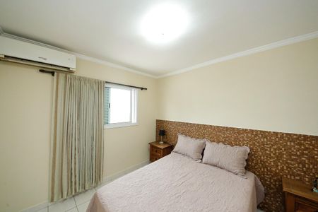 Casa de condomínio à venda com 190m², 3 quartos e 2 vagasSuíte