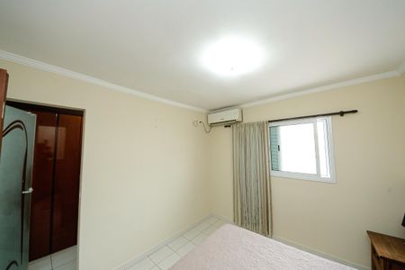 Casa de condomínio à venda com 190m², 3 quartos e 2 vagasSuíte