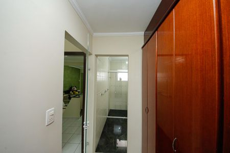Casa de condomínio à venda com 190m², 3 quartos e 2 vagasCloset da Suíte
