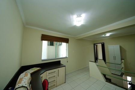 Casa de condomínio à venda com 190m², 3 quartos e 2 vagasCopa