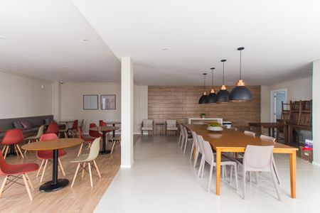 Apartamento para alugar com 38m², 2 quartos e 1 vaga Apartamento para alugar com 38m², 2 quartos e 1 vagaÁrea comum - Salão de festas