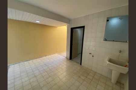 Casa de condomínio para alugar com 330m², 5 quartos e 2 vagas Casa de condomínio para alugar com 330m², 5 quartos e 2 vagasÁrea de Serviço