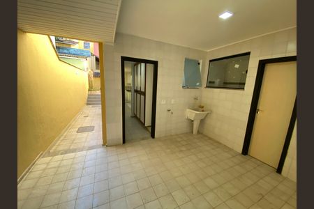 Casa de condomínio para alugar com 330m², 5 quartos e 2 vagas Casa de condomínio para alugar com 330m², 5 quartos e 2 vagasÁrea de Serviço