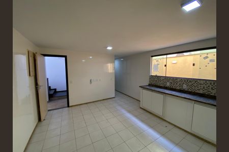 Casa de condomínio para alugar com 330m², 5 quartos e 2 vagas Casa de condomínio para alugar com 330m², 5 quartos e 2 vagasCozinha