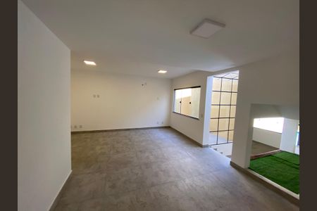 Sala de casa de condomínio para alugar com 5 quartos, 330m² em Anil, Rio de Janeiro