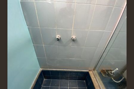 Casa de condomínio para alugar com 330m², 5 quartos e 2 vagas Casa de condomínio para alugar com 330m², 5 quartos e 2 vagasBanheiro Suíte 2