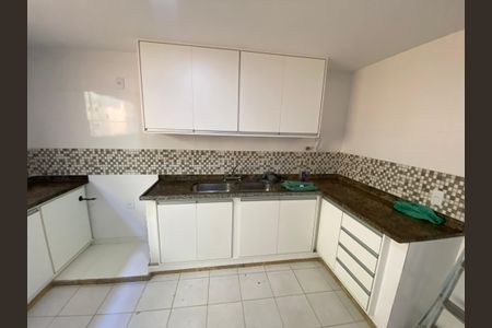 Casa de condomínio para alugar com 330m², 5 quartos e 2 vagas Casa de condomínio para alugar com 330m², 5 quartos e 2 vagasCozinha