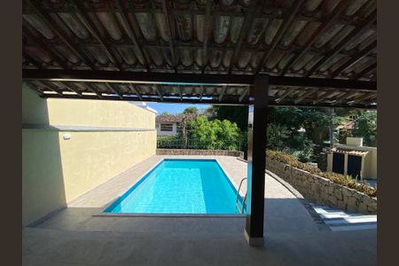 Casa de condomínio para alugar com 330m², 5 quartos e 2 vagas Casa de condomínio para alugar com 330m², 5 quartos e 2 vagasVista - Hall de Entrada