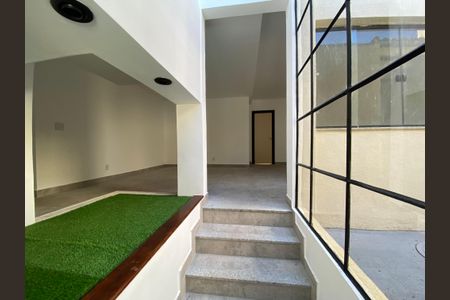 Casa de condomínio para alugar com 330m², 5 quartos e 2 vagas Casa de condomínio para alugar com 330m², 5 quartos e 2 vagasHall de Entrada