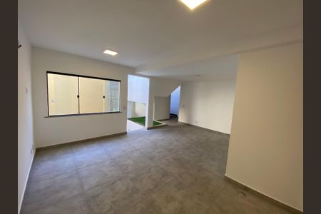 Casa de condomínio para alugar com 330m², 5 quartos e 2 vagas Casa de condomínio para alugar com 330m², 5 quartos e 2 vagasSala