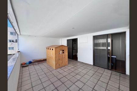 Apartamento à venda com 180m², 5 quartos e 2 vagasVaranda da Suíte