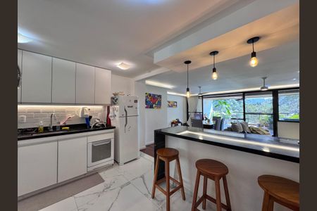 Apartamento à venda com 180m², 5 quartos e 2 vagasCozinha e Área de Serviço