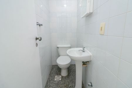 Apartamento à venda com 151m², 3 quartos e 3 vagas Apartamento à venda com 151m², 3 quartos e 3 vagasBanheiro de Serviço