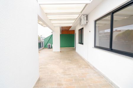 Apartamento à venda com 151m², 3 quartos e 3 vagas Apartamento à venda com 151m², 3 quartos e 3 vagasVaranda da Sala