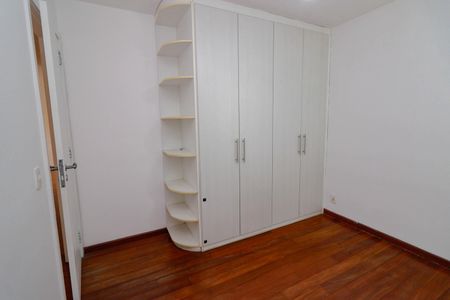 Apartamento à venda com 151m², 3 quartos e 3 vagas Apartamento à venda com 151m², 3 quartos e 3 vagasQuarto