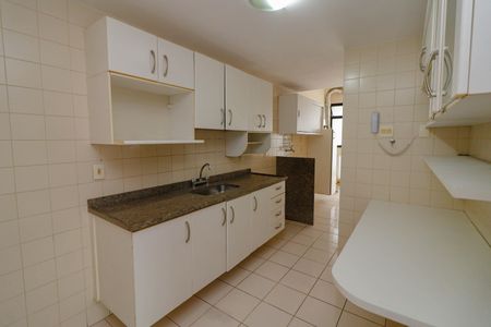 Apartamento à venda com 151m², 3 quartos e 3 vagas Apartamento à venda com 151m², 3 quartos e 3 vagasCozinha
