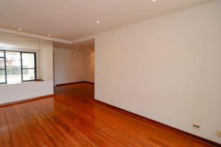 Apartamento à venda com 151m², 3 quartos e 3 vagas Apartamento à venda com 151m², 3 quartos e 3 vagasSala