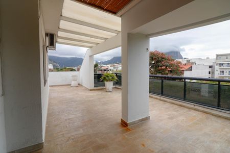 Apartamento à venda com 151m², 3 quartos e 3 vagas Apartamento à venda com 151m², 3 quartos e 3 vagasVaranda da Sala