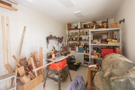 Casa à venda com 315m², 5 quartos e 4 vagas Casa à venda com 315m², 5 quartos e 4 vagasÁrea comum