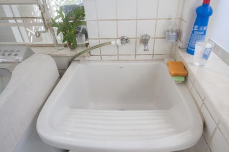 Casa à venda com 315m², 5 quartos e 4 vagas Casa à venda com 315m², 5 quartos e 4 vagasÁrea de Serviço