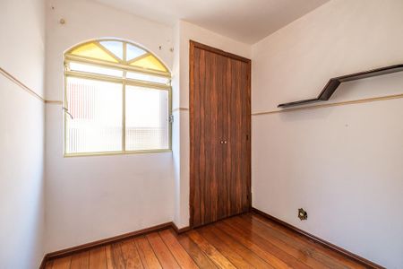 Apartamento à venda com 90m², 3 quartos e 2 vagasQuarto 2