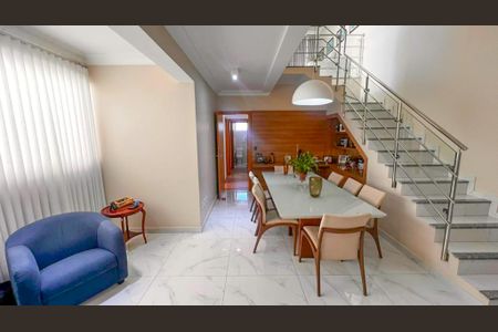 Apartamento à venda com 190m², 4 quartos e 3 vagasSala