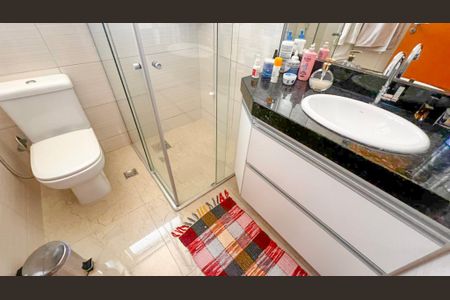 Apartamento à venda com 190m², 4 quartos e 3 vagasBanheiro da Suíte