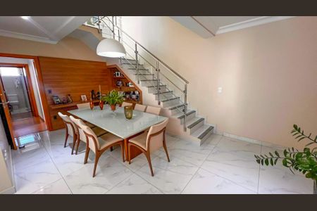 Sala de apartamento à venda com 4 quartos, 190m² em Sagrada Família, Belo Horizonte